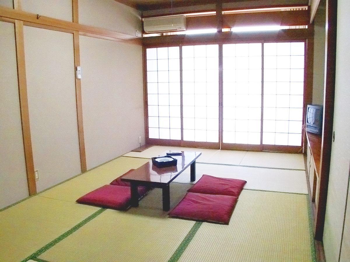 Готель Minsyuku Hagiwara Sumoto Екстер'єр фото